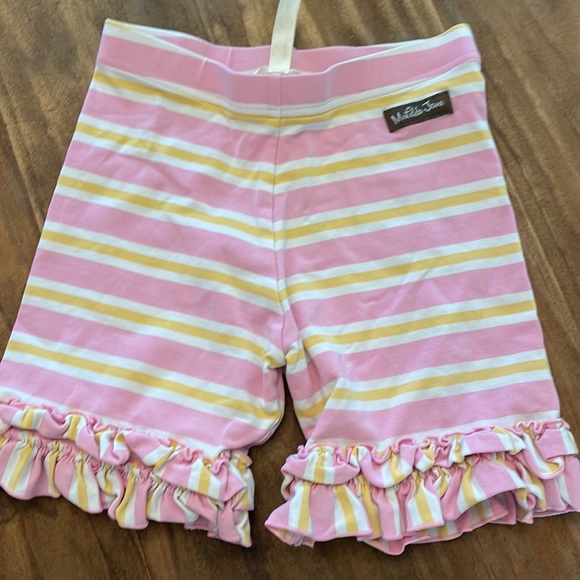 Shorties - Picture 2 of 10